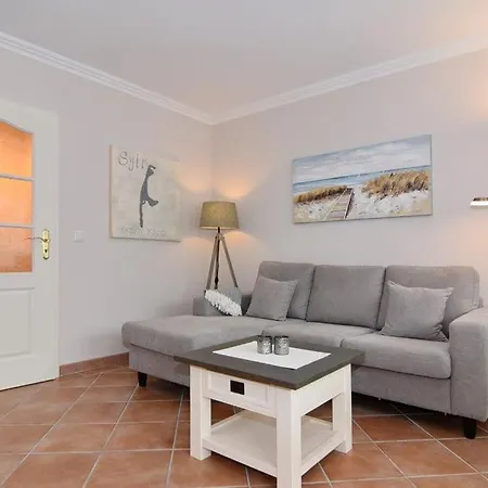 Klaus-groth-strasse 2, Whg 4 *